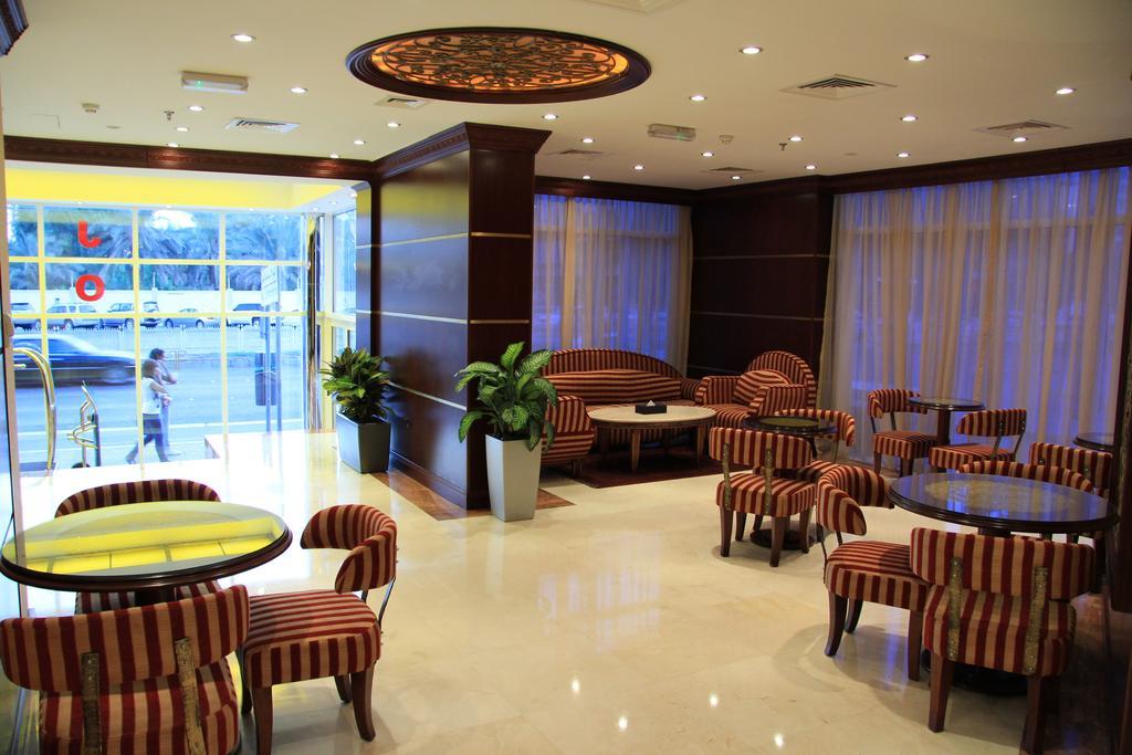 Trianon Royal Hotel Abu Dhabi Exterior foto