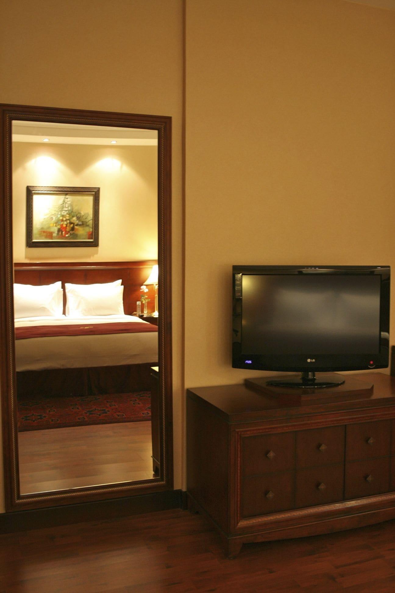 Trianon Royal Hotel Abu Dhabi Exterior foto