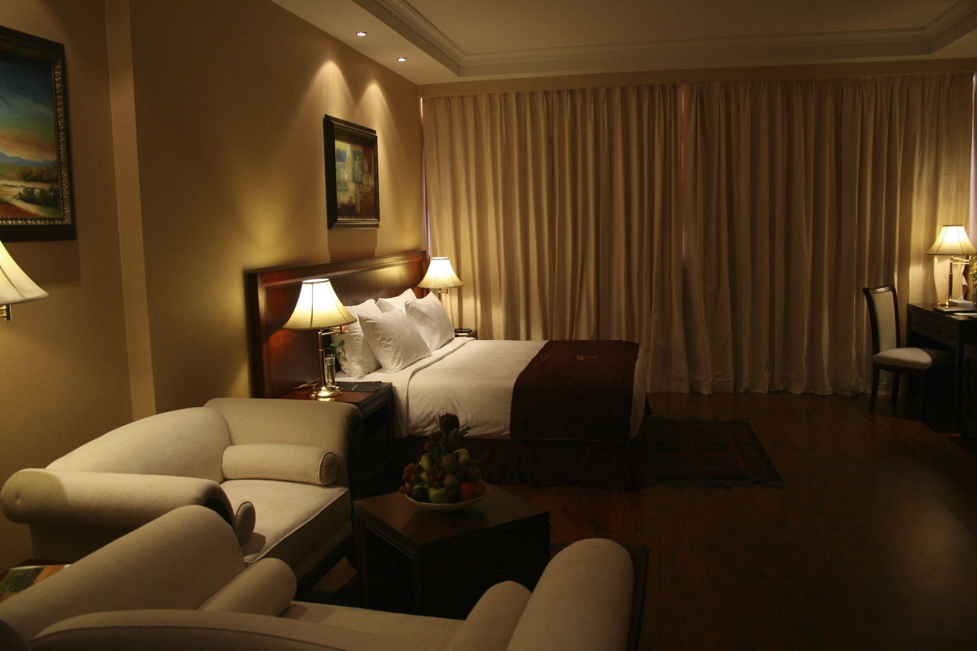 Trianon Royal Hotel Abu Dhabi Exterior foto