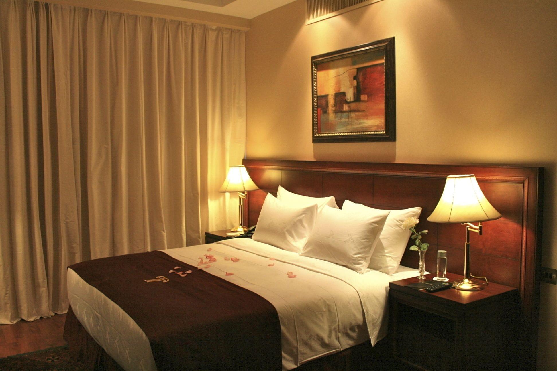 Trianon Royal Hotel Abu Dhabi Exterior foto